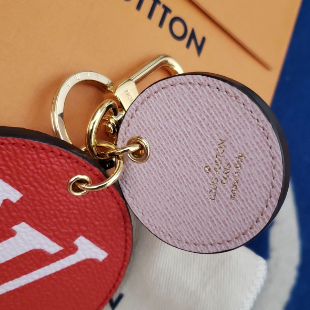 LV Monogram Giant Bag Charm & Key Holder - Picture 4 of 8